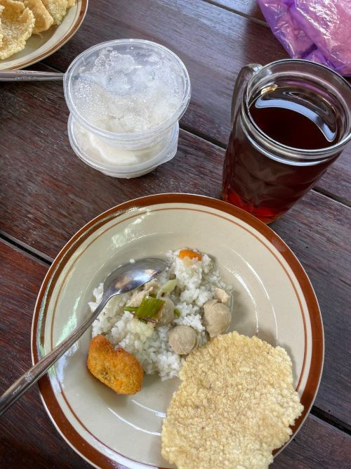 Makan siang pegawai - Kal Wedomartani