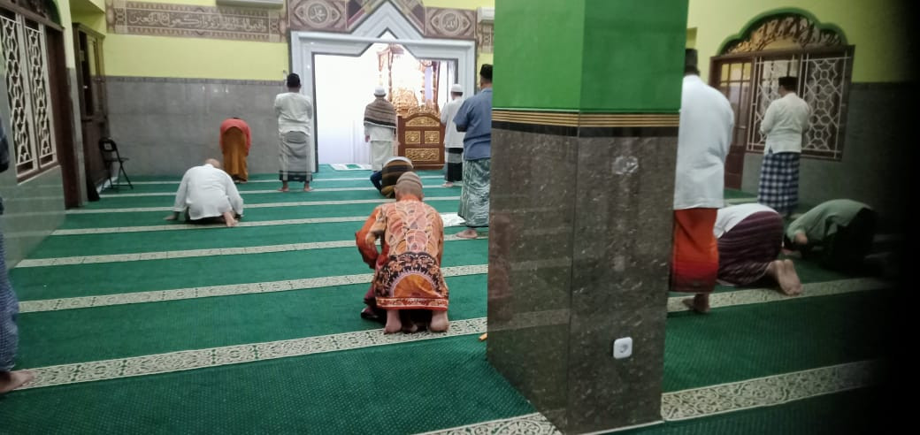 Sholat syuruk masjid Ar Rohmah Malangrejo
