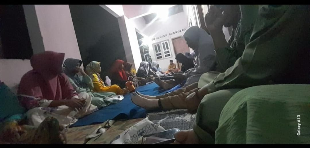 Yasinan rutin malam Jumat warga Rt 3 rw 34