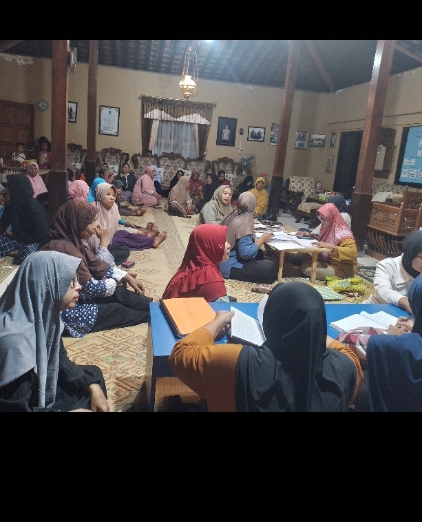 Kumpulan pkk ibu2 warga Gondanglegi