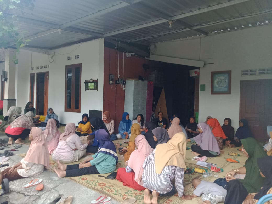 PERTEMUAN PKK RW 34 MALANGREJO