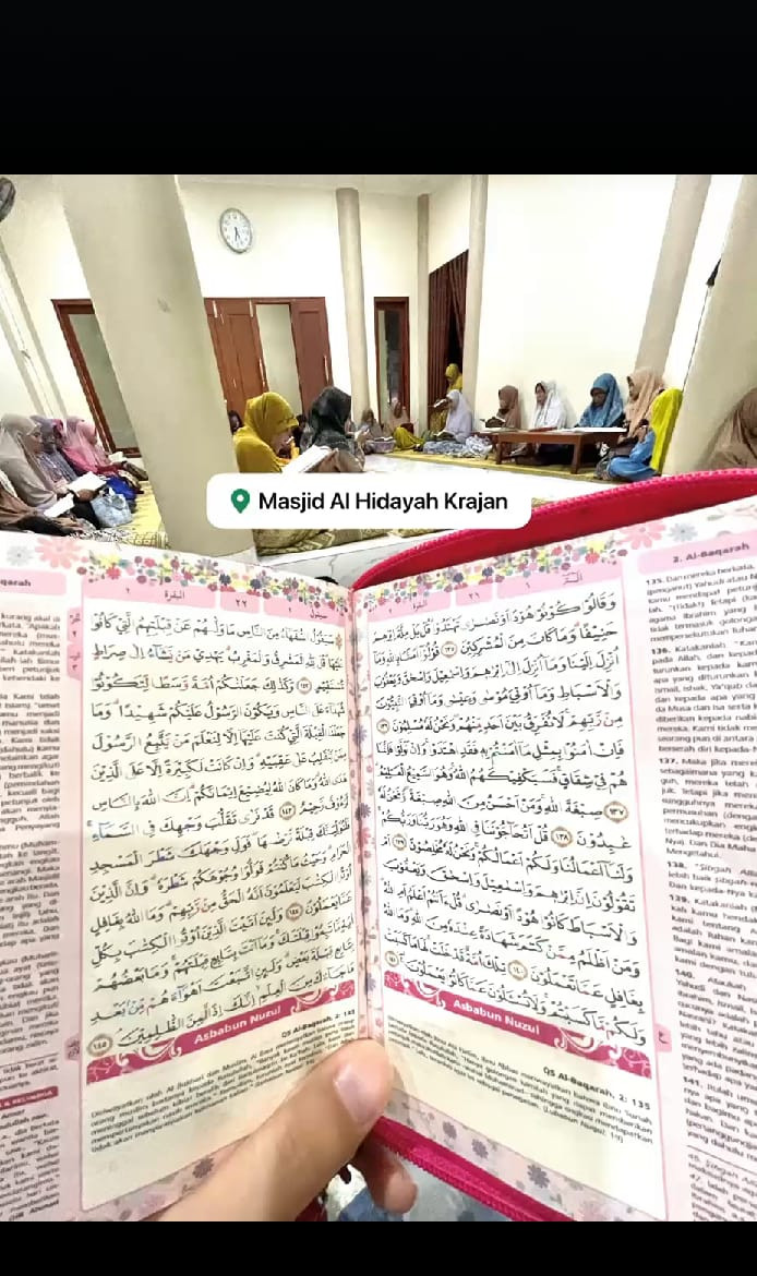 Pengajian rutin malam jumat ibu2 warga krajan