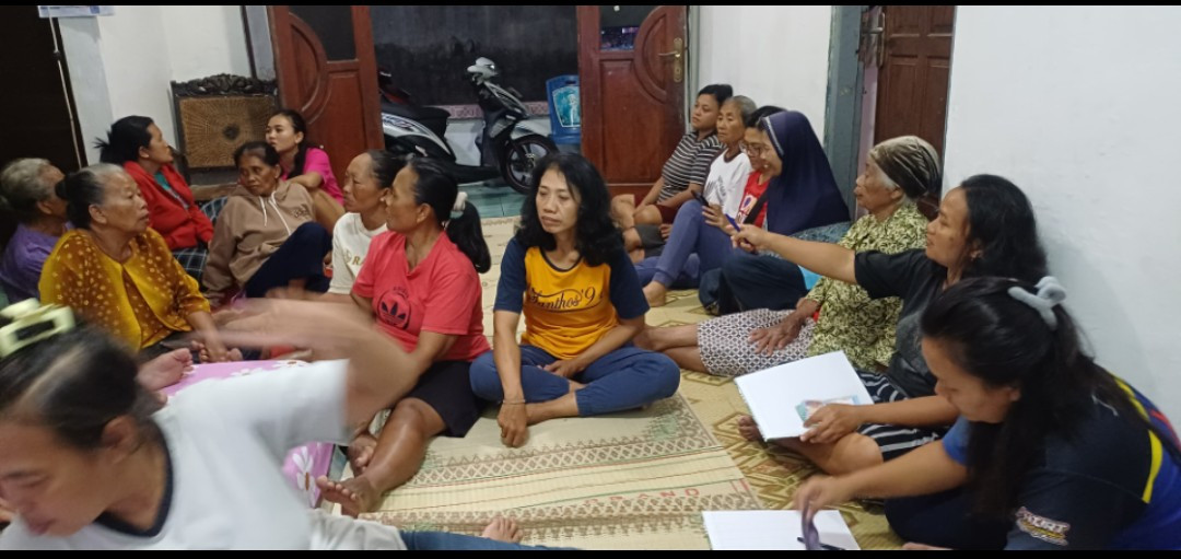 Pertemuan ibu ibu rt 3,sawahan kidul