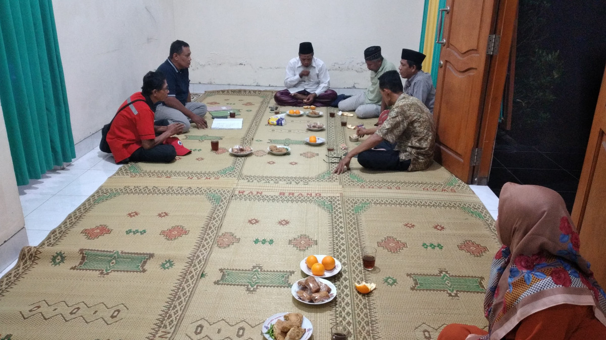 PERTEMUAN PENGURUS RW 34 MALANGREJO