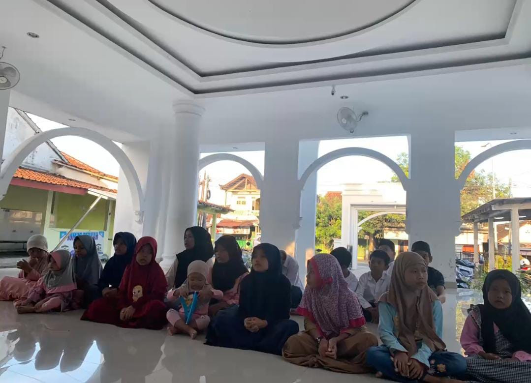 Belajar membaca Alquran dan hafalan TPA Annafi