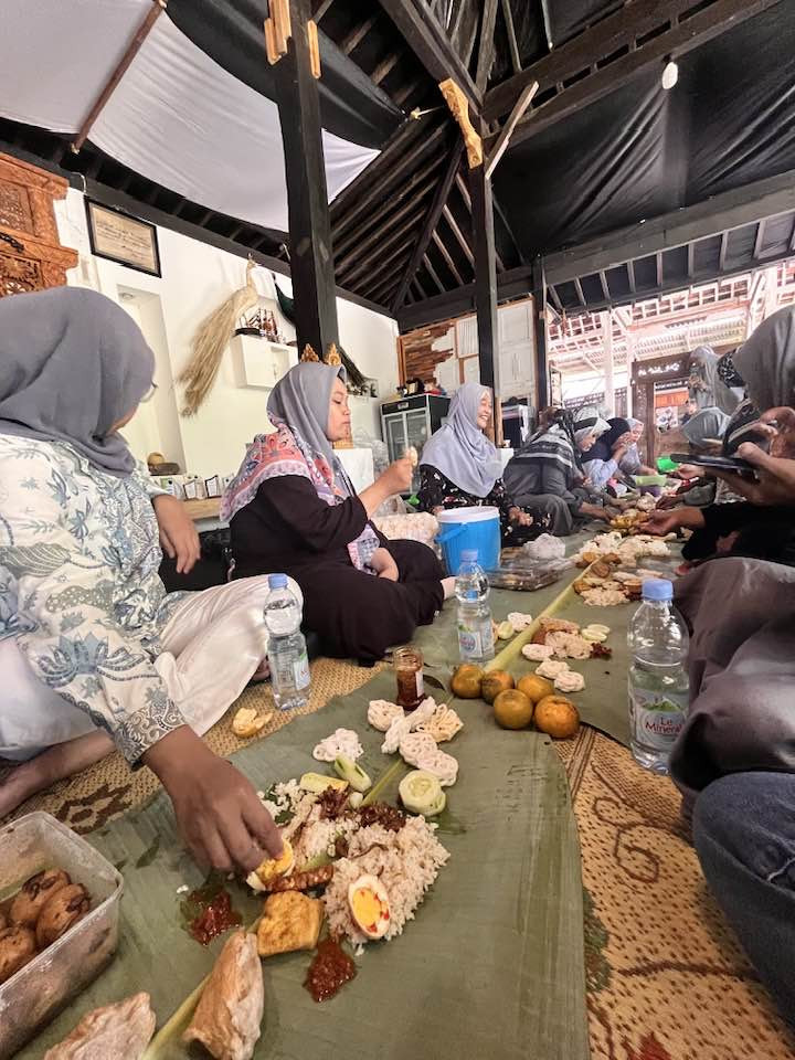 Dhahar Kembul bersama ibu Dasawisma RT01 Padukuhan Sempu