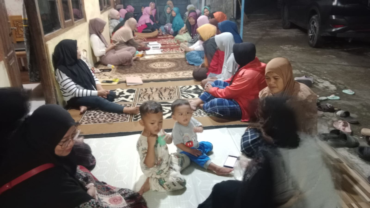 Pertemuan rutin PKK RT 3 Padukuhan Tonggalan