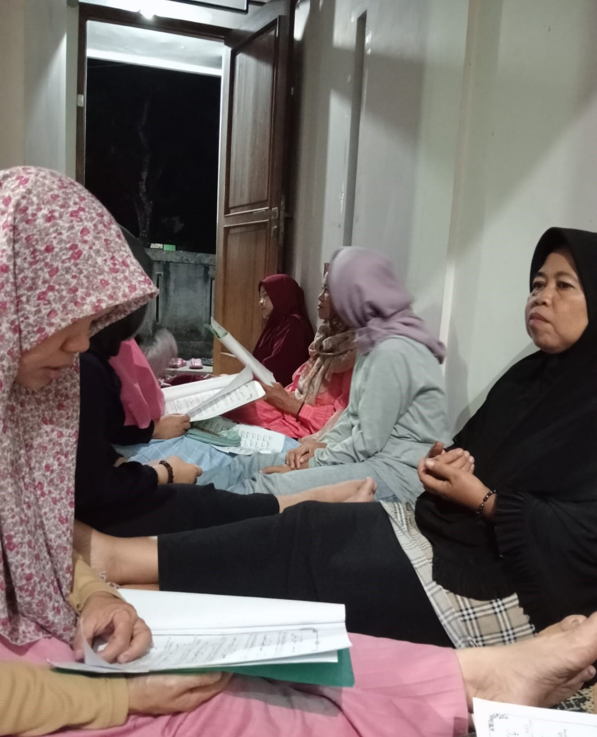 Yasinan Ibu2 Rutin Malam Jumat di Padukuhan Ceper