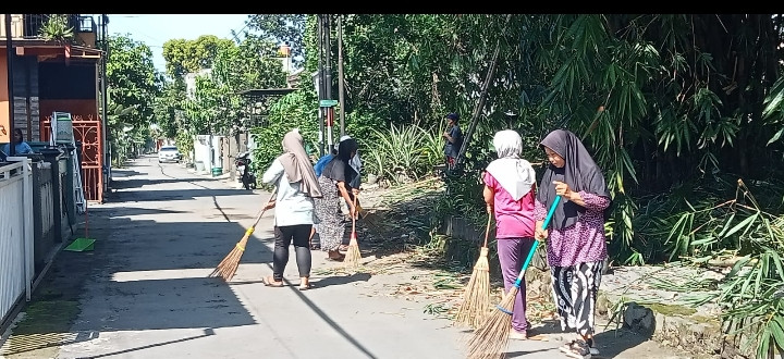 Karjabakti ibu2 Karanganyar