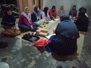 Pertemuan Dasawisma Nusa Indah 8 Sanggrahan