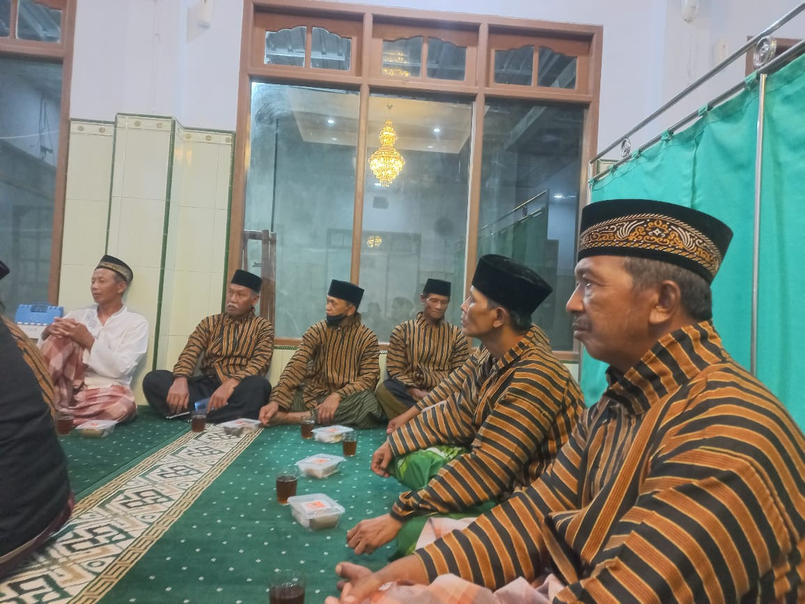 Rapat takmir masjid Al Hidayah saren
