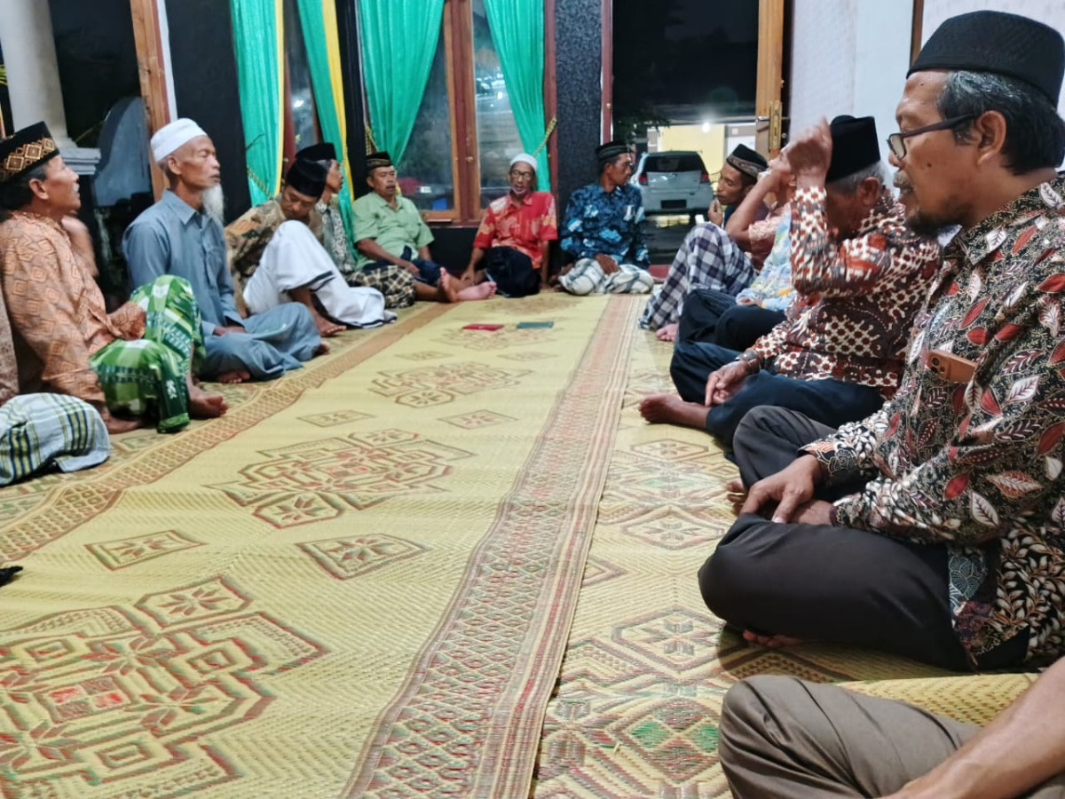 Tahlil dan yasinan dirumah warga gedongan lor