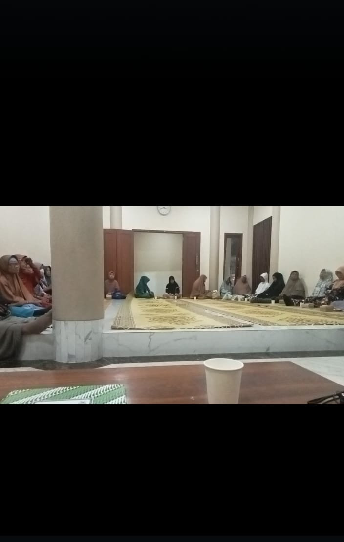 Pengajian rutin malam sabtu ibu2 warga krajan