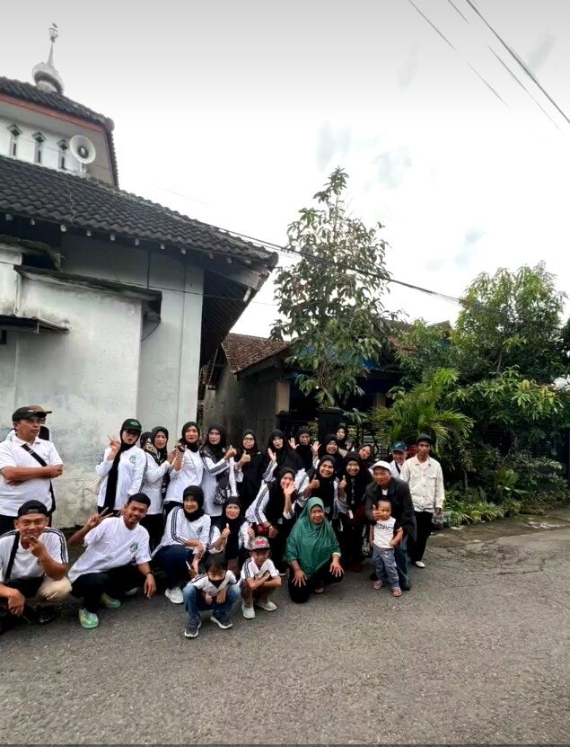 Jalan jalan rt06/rw13 saren