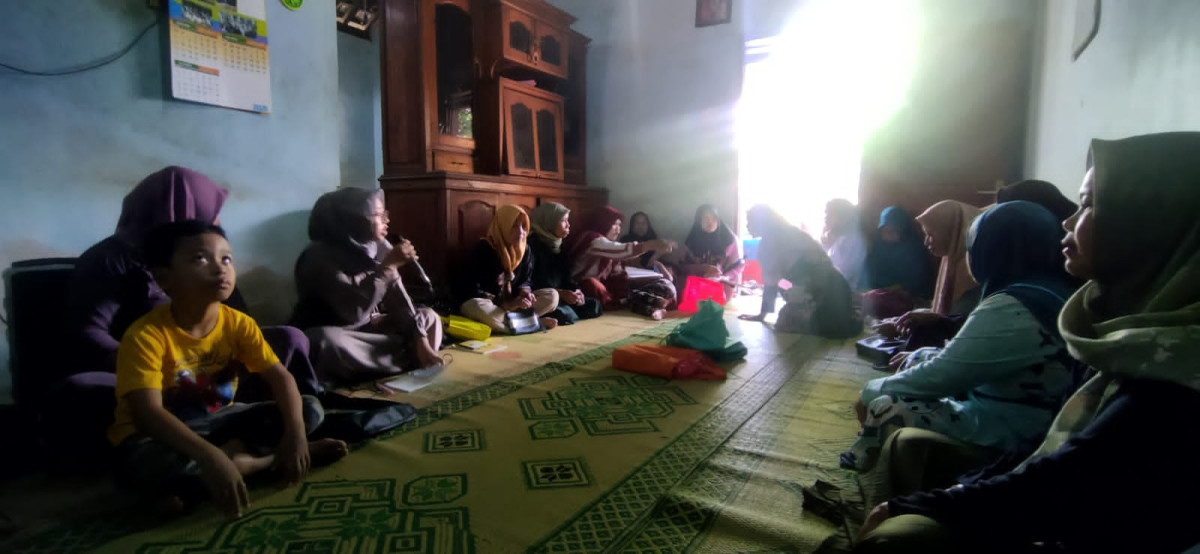 Pertama sabtu pahing kelompok pkk Rw 38 Tegalsari