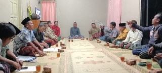 Pertemuan Bapak bapak RT 03 Karangasem Sanggrahan