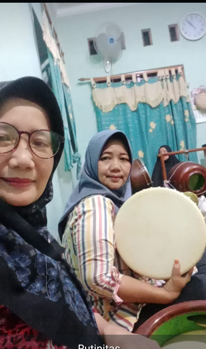 Latihan Rutin Hadroh Al Latifa Warga Krajan