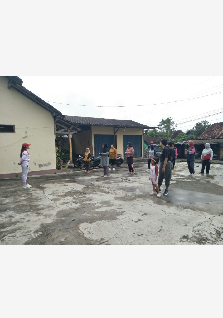 Senam sehat gembira ibu ibu saren