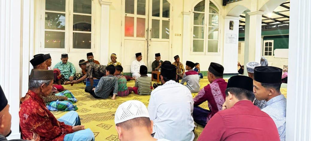 MAUIDZOH HASANAH MENJELANG BUKA PUASA BERSAMA DI PADUKUHAN BLOTAN