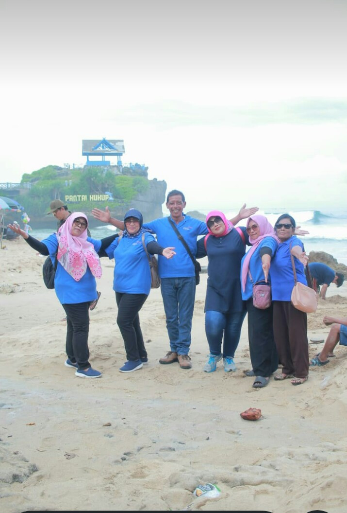 Jalan jalan kader PMT saren