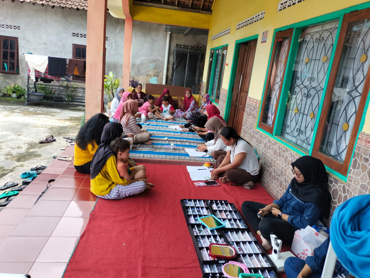 Pertemuan Rutin Dasawisma RT.02/RW.032 PADUKUHAN KARANGSARI