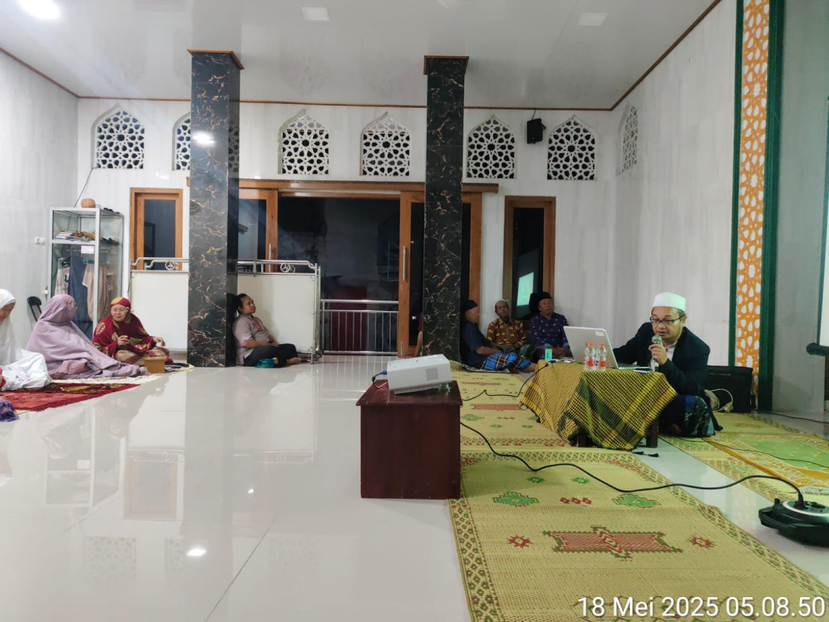 Kegiatan pengajian rutin Ahad pagi di masjid Nurul faalah RT 06 gebang jetis wedomartani