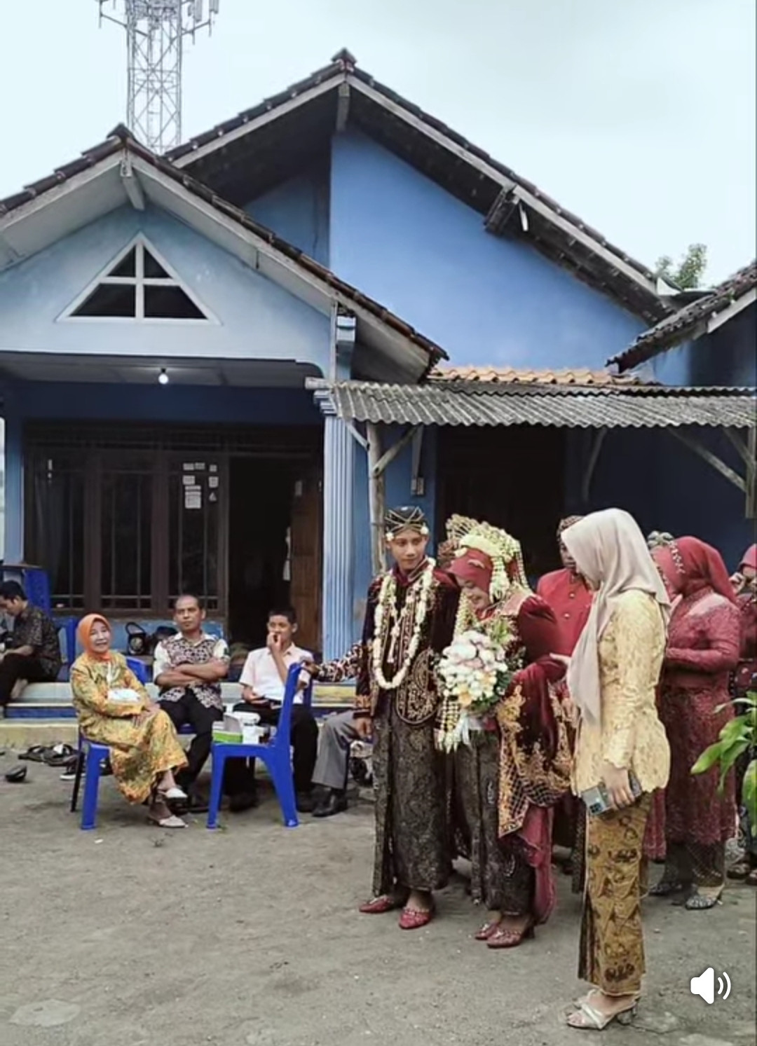 Acara mantenan antara putri dan aji  di RT 04 Jetis wedomartani ngemplak