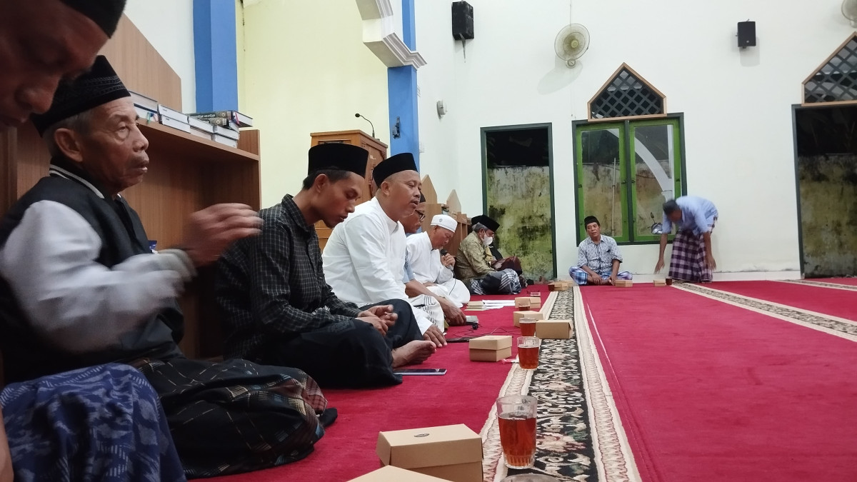 Mujadahan malam Jumat kliwon di Babadan