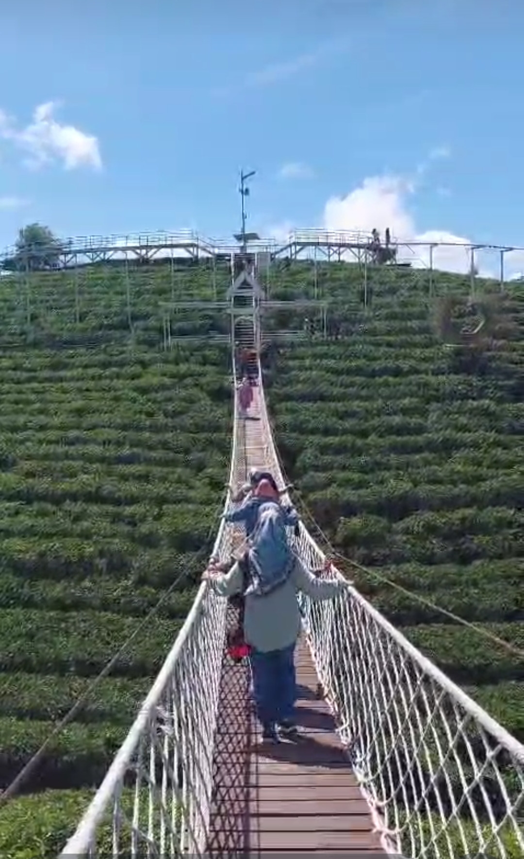 Kegiatan piknik ibu ibu PKK lintas kawasan Jetis wedomartani