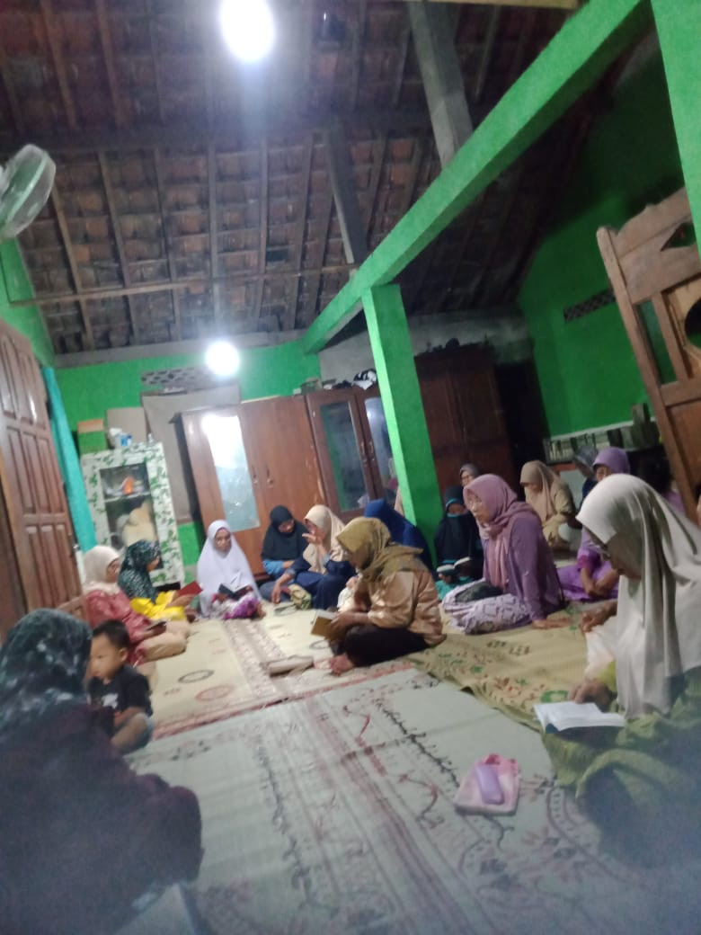 Amalan yasinan mlm jumat warga RW 02 warga gedongan lor