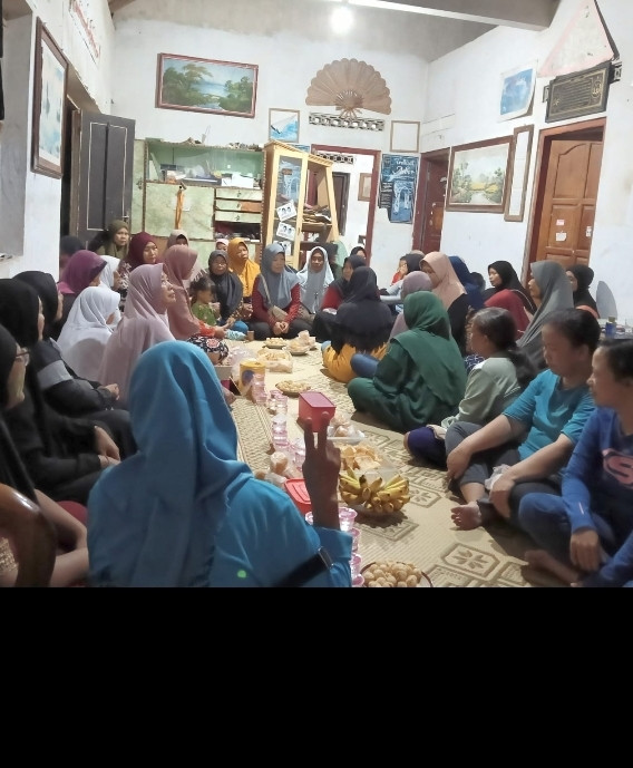 Silaturahmi menjenguk warga Gondanglegi