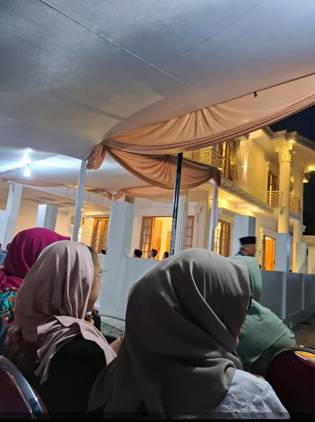 Kegiatan tasyakuran dan pengajian rumah baru ibu Heni di perum muslim Darussalam Jetis wedomartani