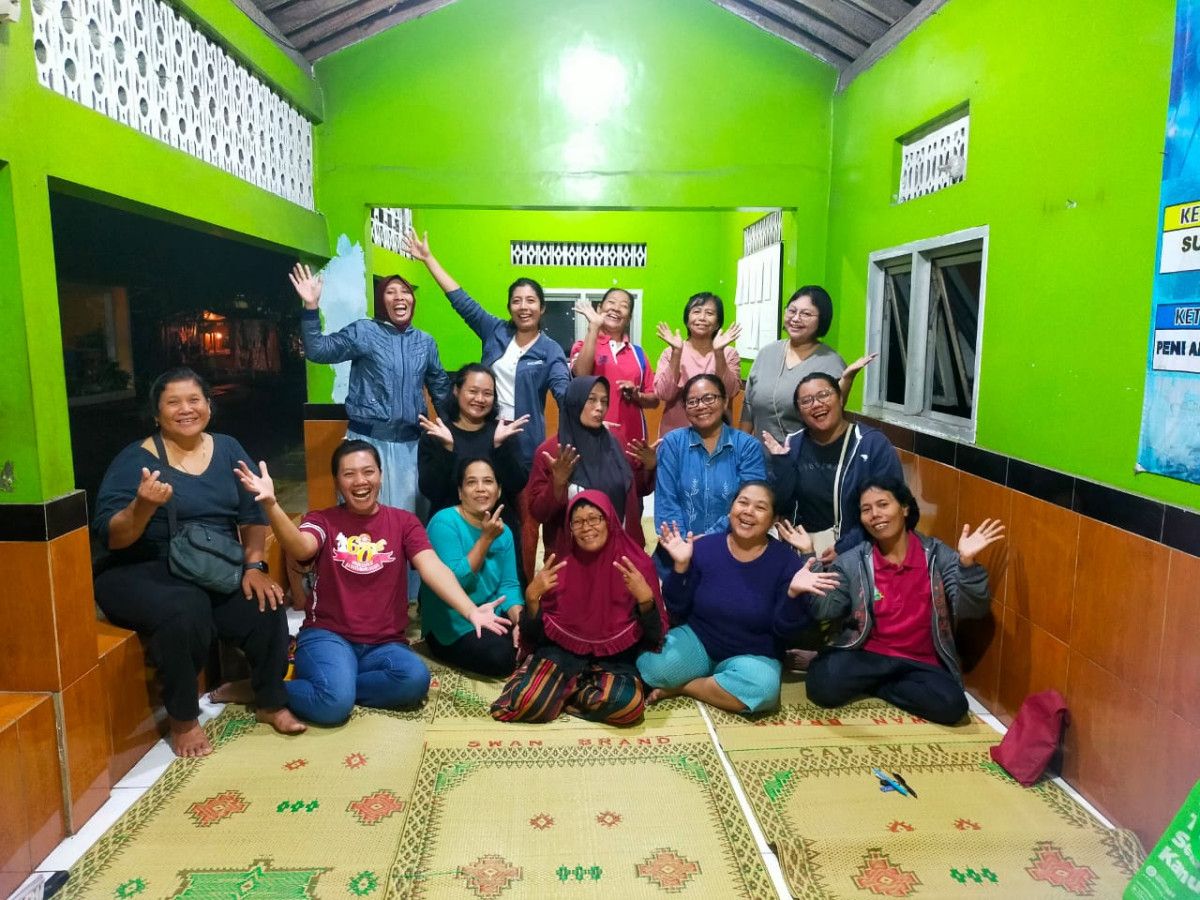 Pertemuan rutin pengurus PKK RW 41 Kayen Blotan Wedomartani