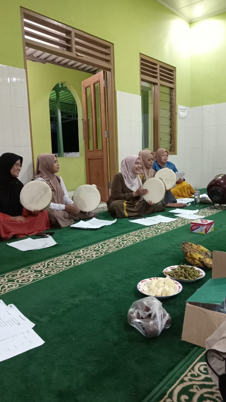 Latihan Hadroh  RT 05