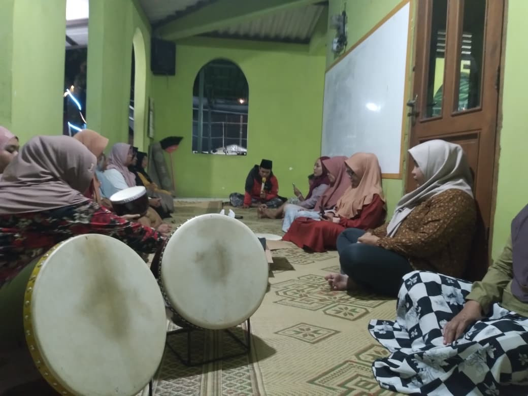 Latihan hadroh RT 05