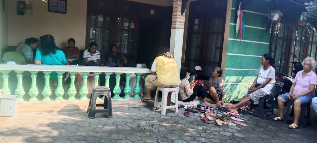 Pertemuan pkk Rt 01 d Rumah Bpk Rt 01 babadan