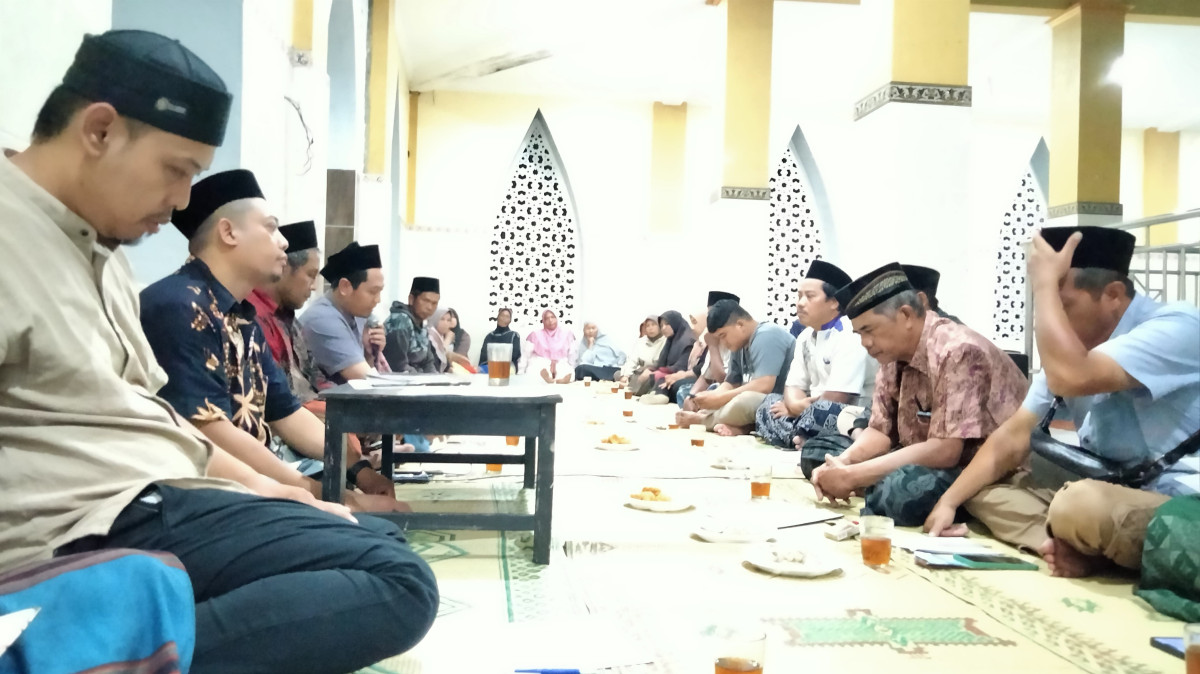 Rapat koordinasi panitia  Idul Adha padukuhan Tonggalan