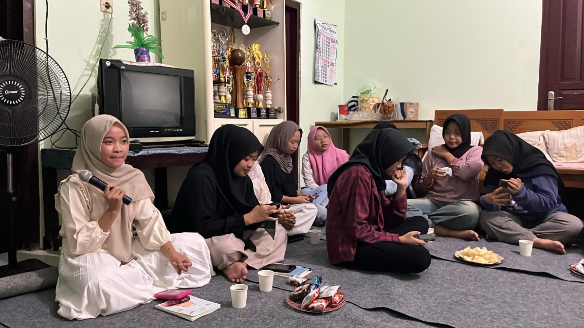 Kegiatan rapat pembentukan panitia 17an di rumah SDR Yuli priyanto gebang Jetis wedomartani