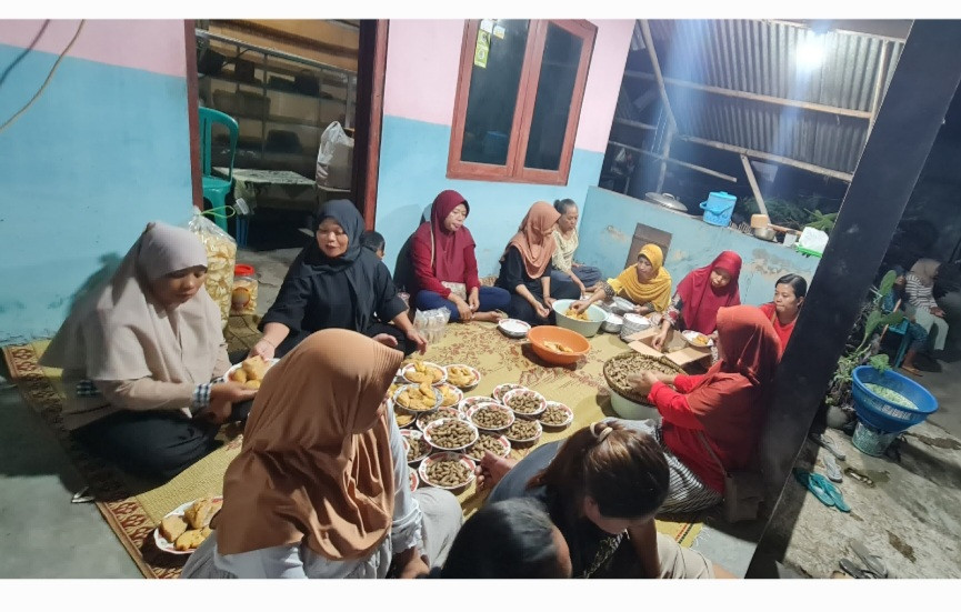 Penyediaan Konsumsi Tahlil dan Dzikir Sripah Hari ke 3 RT 01 Pokoh