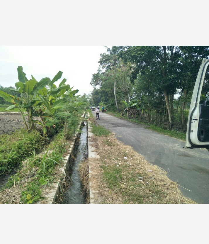 Pengerasan jalan raya barat saren jalan raya wonorejo