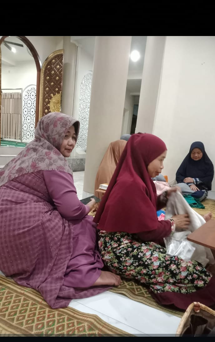 Tadarus Al quran oleh ibu2 warga krajan