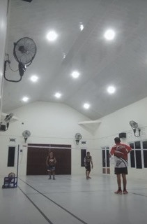 Kegiatan bulutangkis warga Sanggrahan