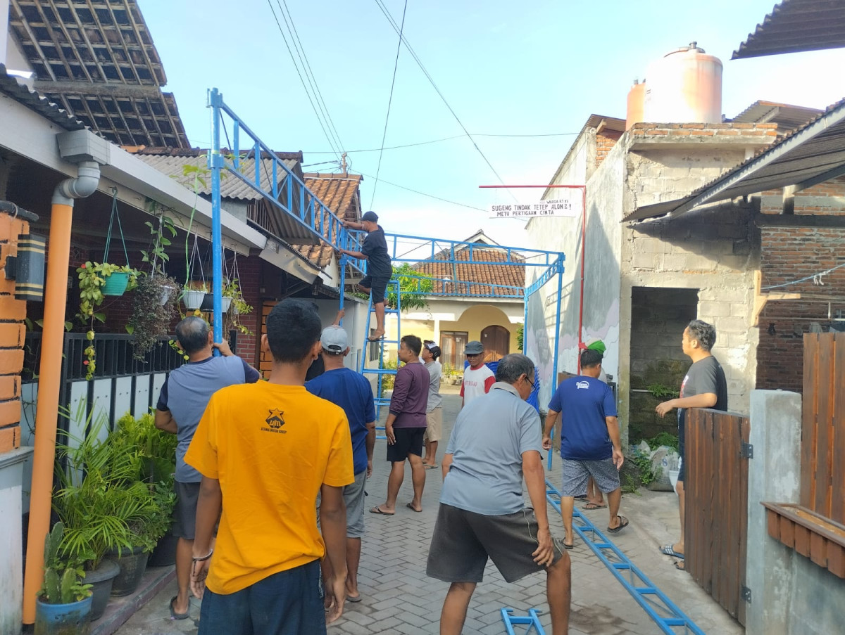 Pemasangan Tenda Pernikahan Warga RT 03 Padukuhan Pokoh