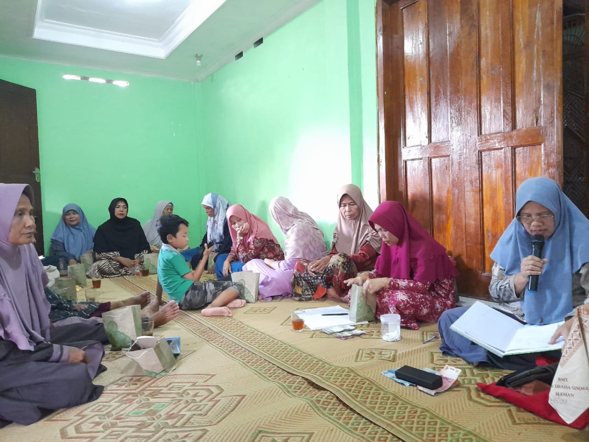 Pertemuan Sabtu pon kelompok PKK RW 38 Tegalsari