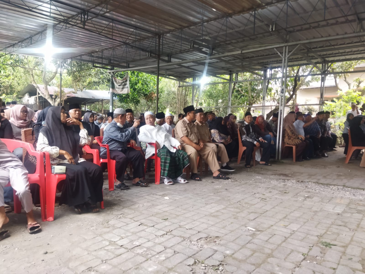 Warga RW 38 Tegalsari telah berduka atas meninggalnya bapak H Suroyo