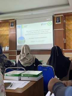 Pertemuan validasi data ibu hamil diikuti oleh kader Sanggrahan