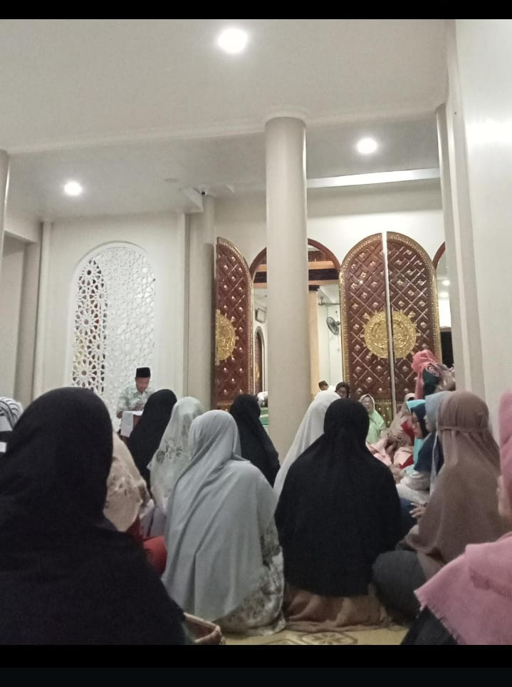 Pengajian rutin malam jumat ibu2 warga krajan