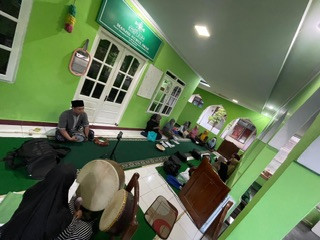 Latihan rutin hadroh Sanggrahan