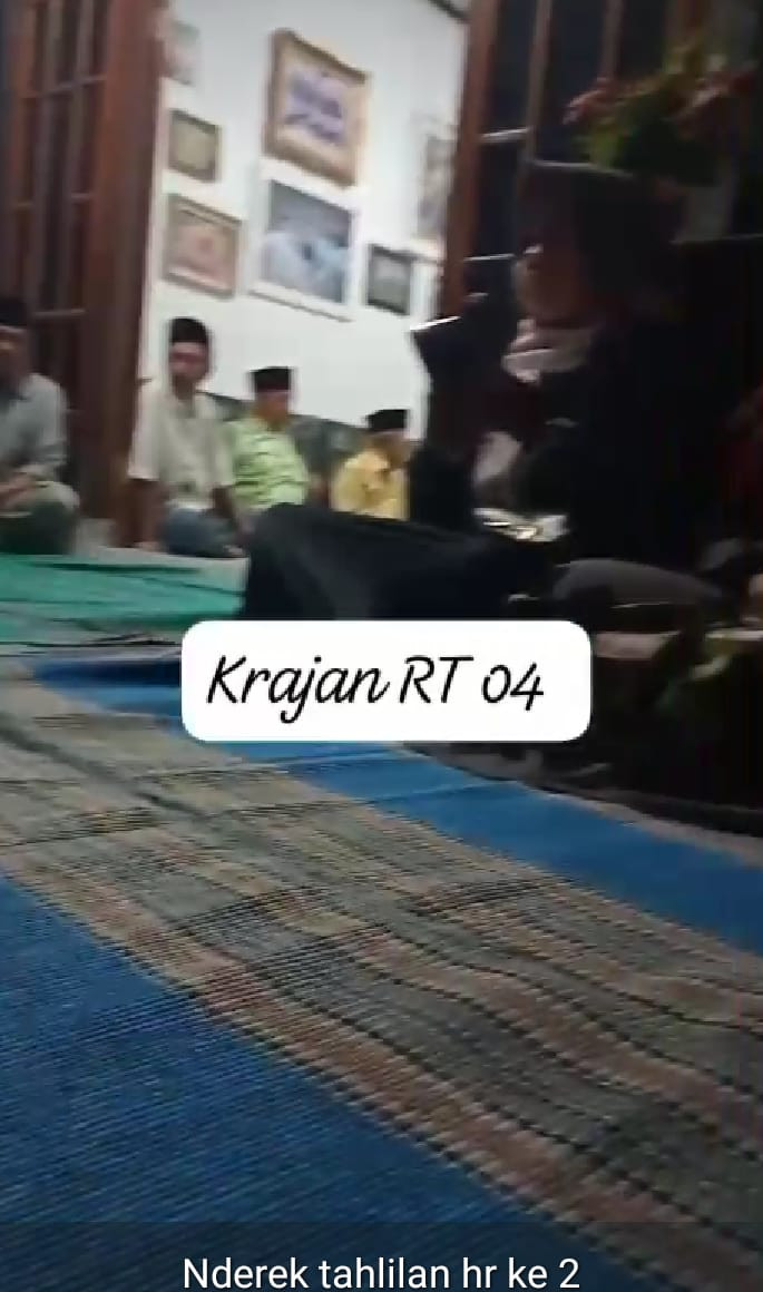 Tahlilan hari k 2 Alm.Ibu purwo oleh warga krajan