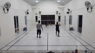 Latihan badminton di Sanggrahan